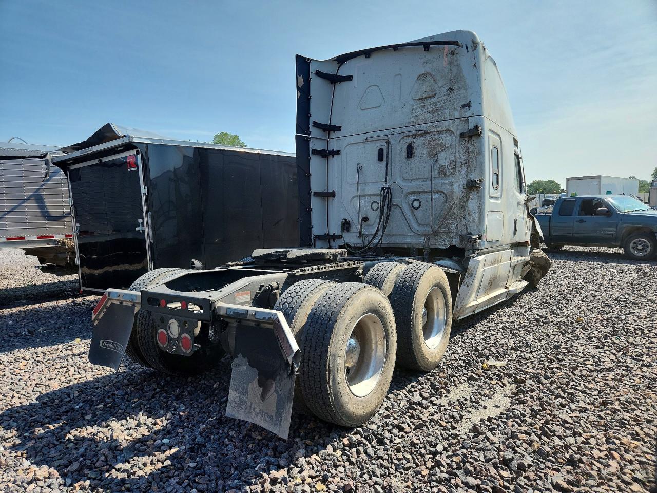 3AKJHHDRXNSND4657 · 2022 FREIGHTLINER CASCADIA · 3/14