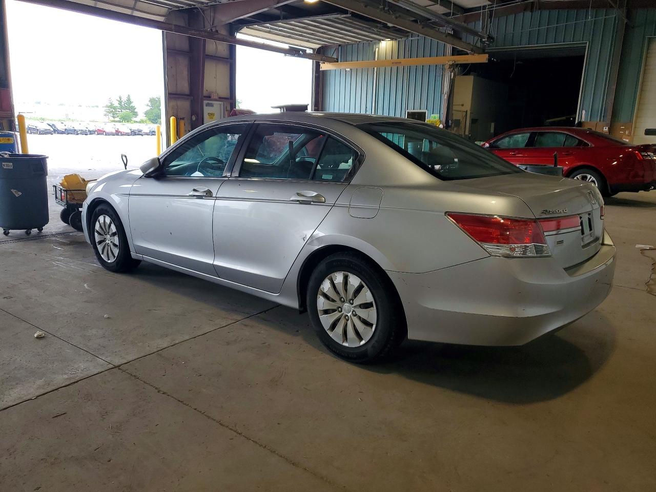 1HGCP2F31BA086598 · 2011 HONDA ACCORD · 2/12