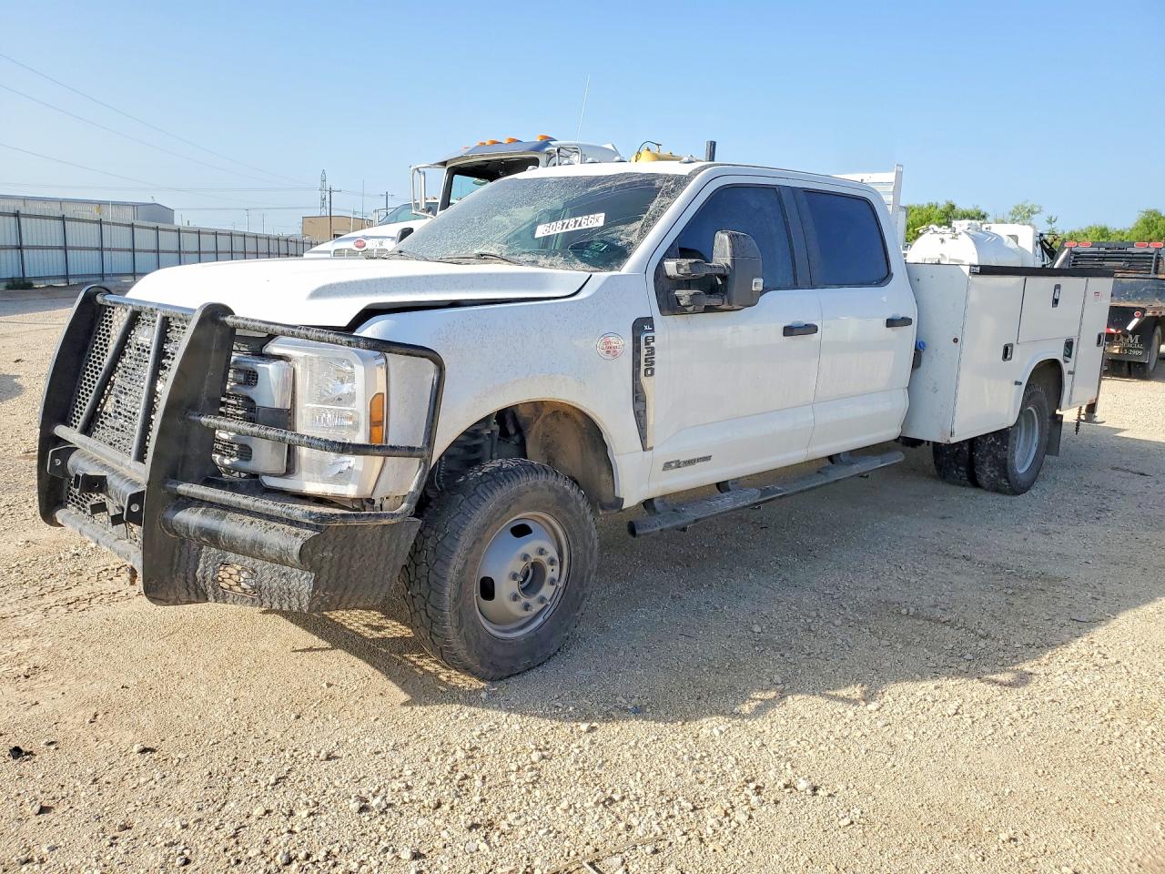 1FD8W3HT6REF09409 · 2024 FORD F350