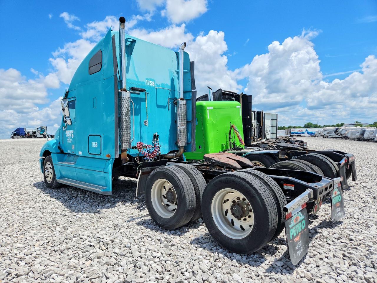 1FUJA6DE27LW23583 · 2007 FREIGHTLINER CONVENTIONAL · 2/14
