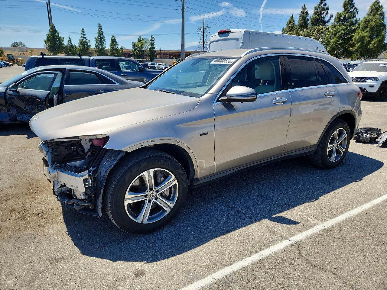 WDC0G5EB3KF565663 · 2019 MERCEDES-BENZ GLC
