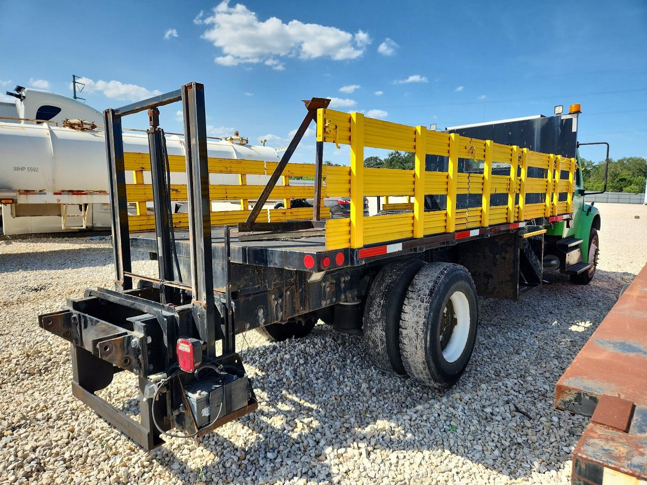 3ALACWDTXEDFJ4110 · 2014 FREIGHTLINER M2 · 2/11