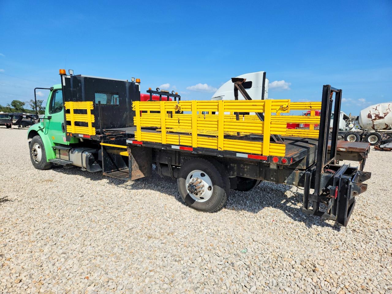 3ALACWDTXEDFJ4110 · 2014 FREIGHTLINER M2