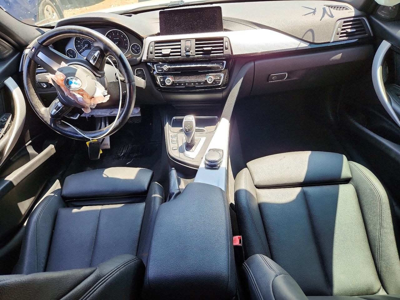 WBA8B7C52JA585587 · 2018 BMW 340 · 8/12