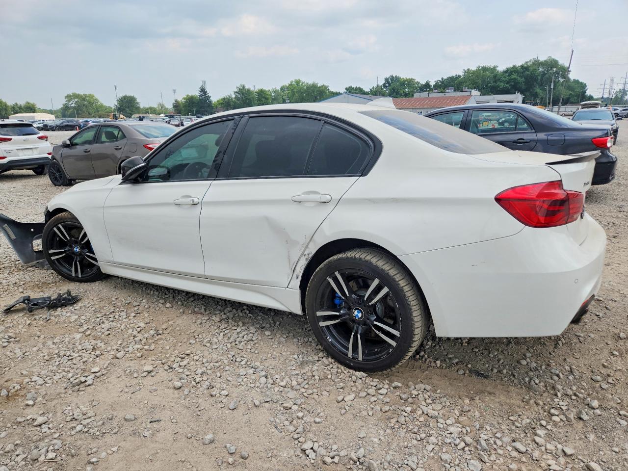 WBA8B7C52JA585587 · 2018 BMW 340 · 2/12