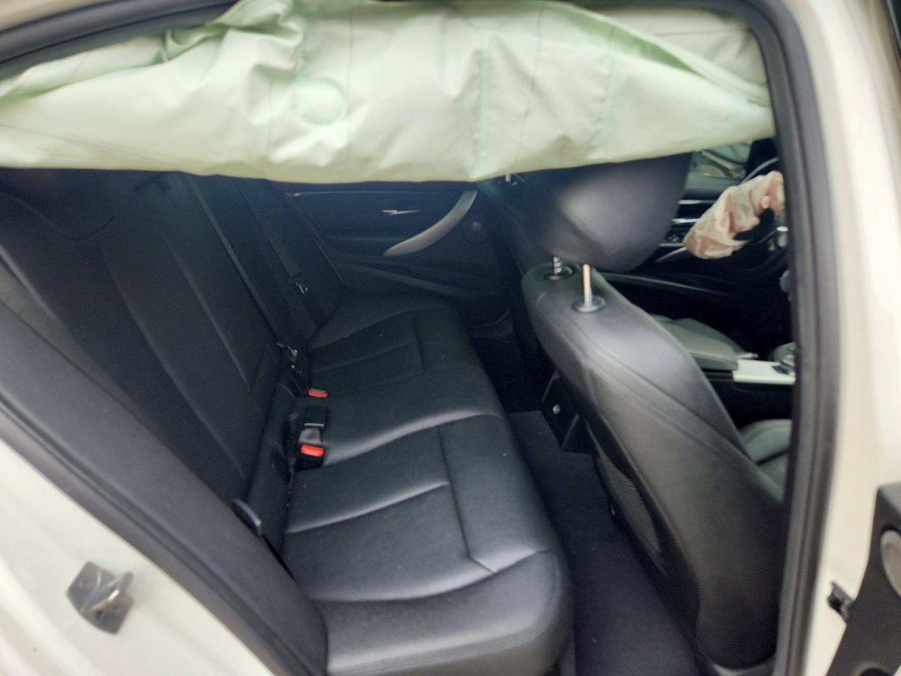 WBA8B7C52JA585587 · 2018 BMW 340 · 10/12