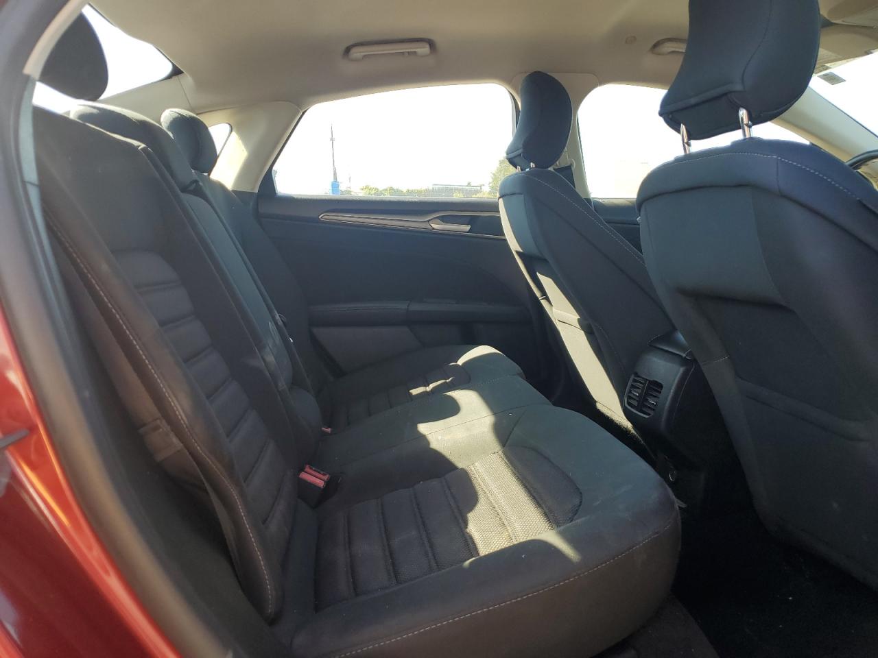 3FA6P0LU3KR220729 · 2019 FORD FUSION · 10/13
