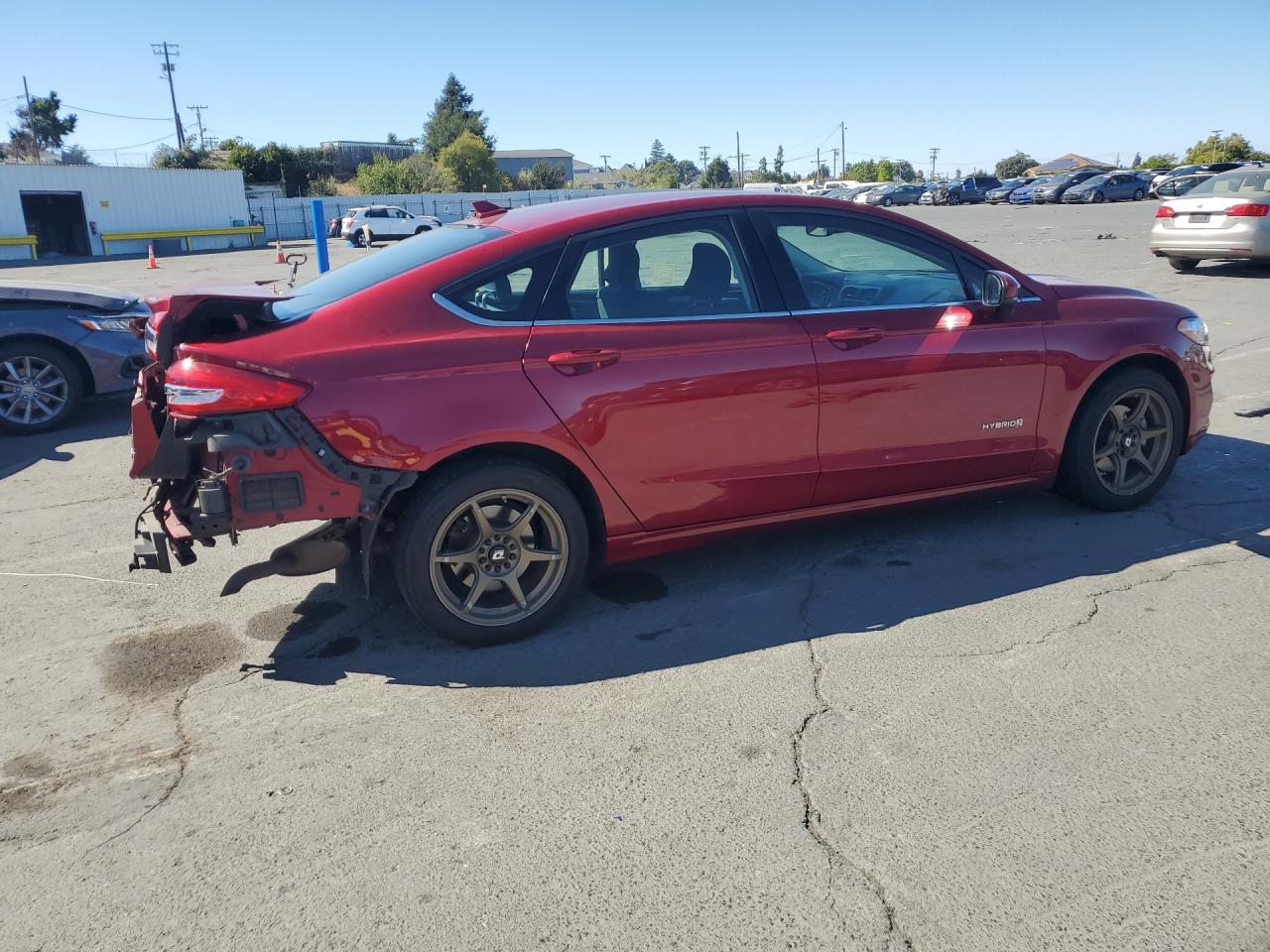 3FA6P0LU3KR220729 · 2019 FORD FUSION · 3/13