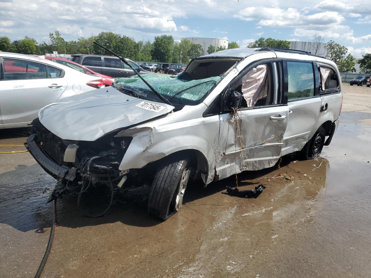 2D4RN4DE0AR144387 · 2010 DODGE GRAND CARAVAN