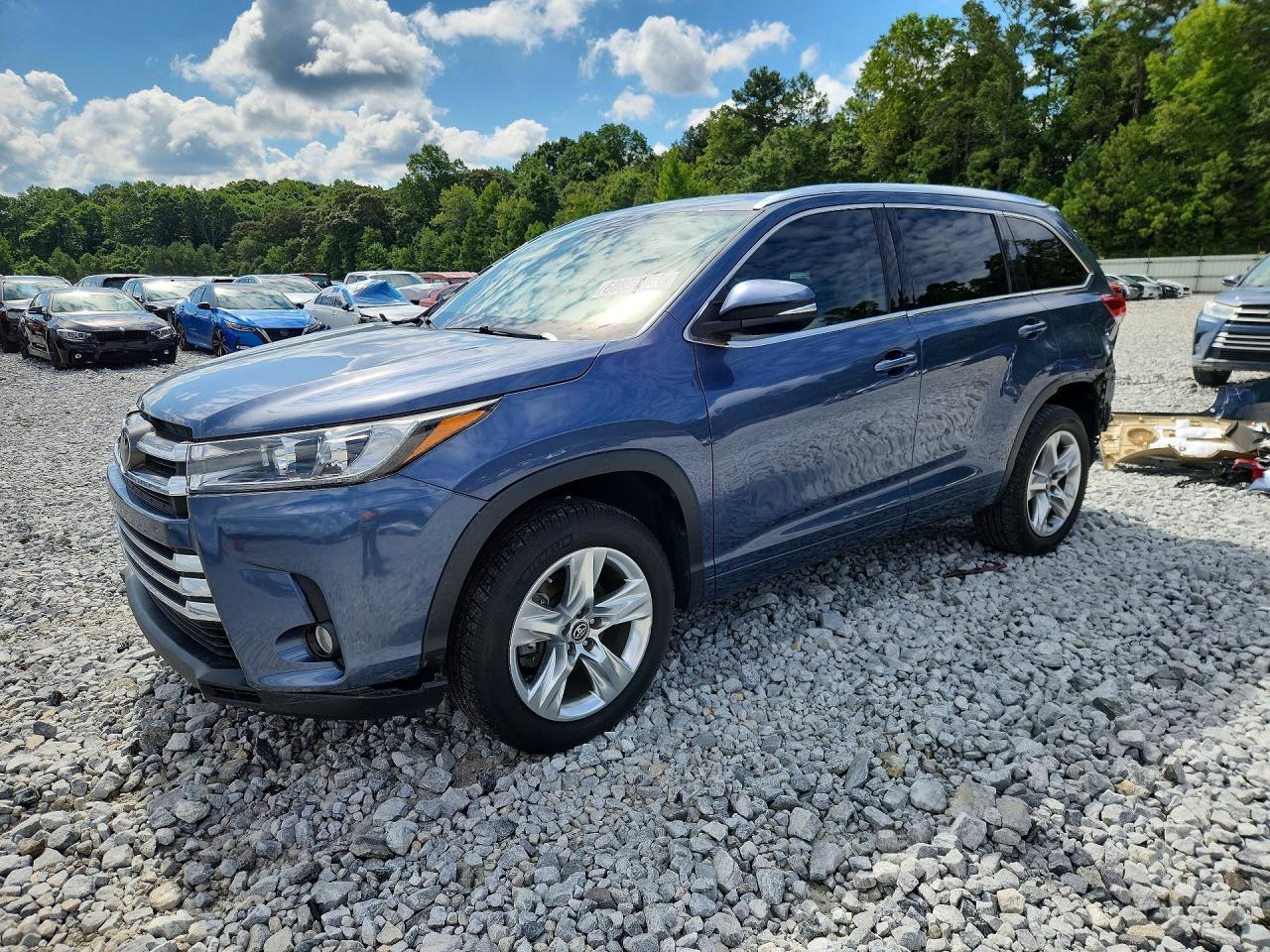 5TDYZRFH3HS196115 · 2017 TOYOTA HIGHLANDER