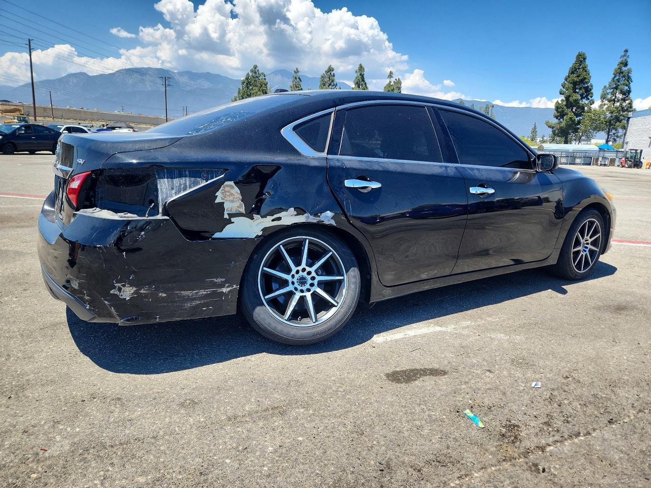 1N4AL3AP8HC209348 · 2017 NISSAN ALTIMA · 3/12