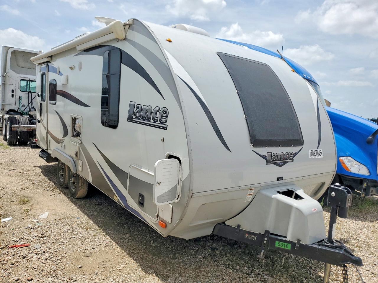 56YTT1929JL322327 · 2018 LANCE TRAILER