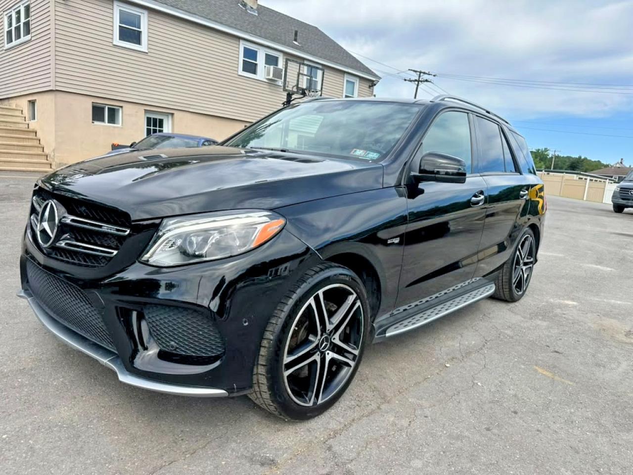4JGDA6EB3KB192495 · 2019 MERCEDES-BENZ GLE