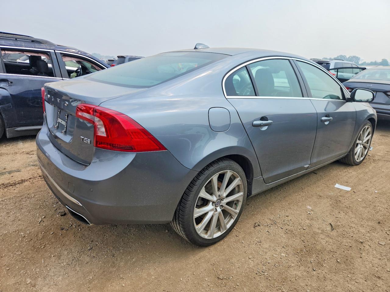 LYV402FM8GB101629 · 2016 VOLVO S60 · 3/13
