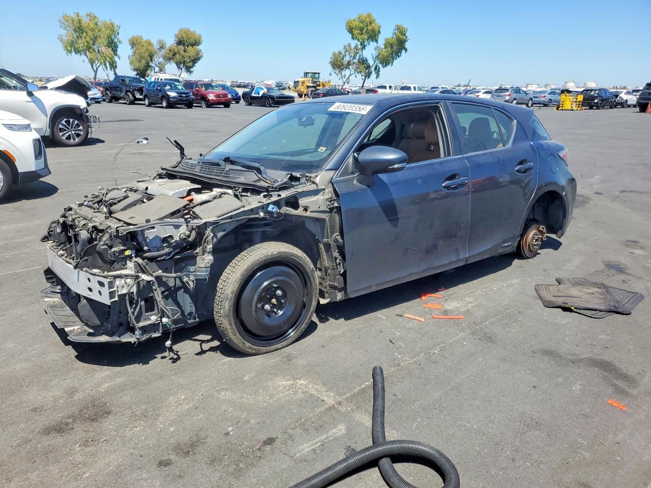 JTHKD5BHXB2028973 · 2011 LEXUS CT