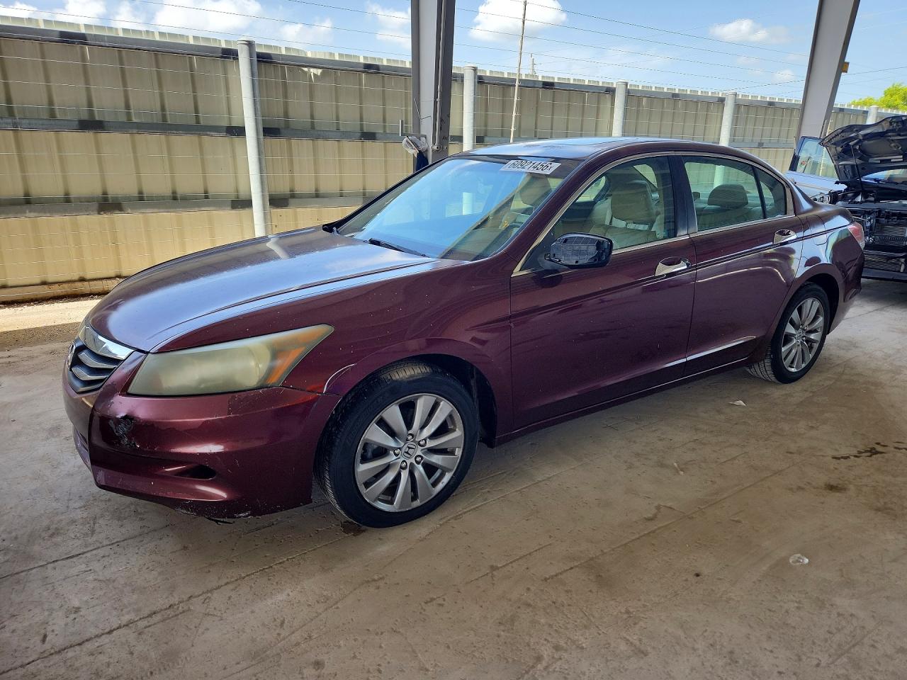 1HGCP3F8XBA021797 · 2011 HONDA ACCORD