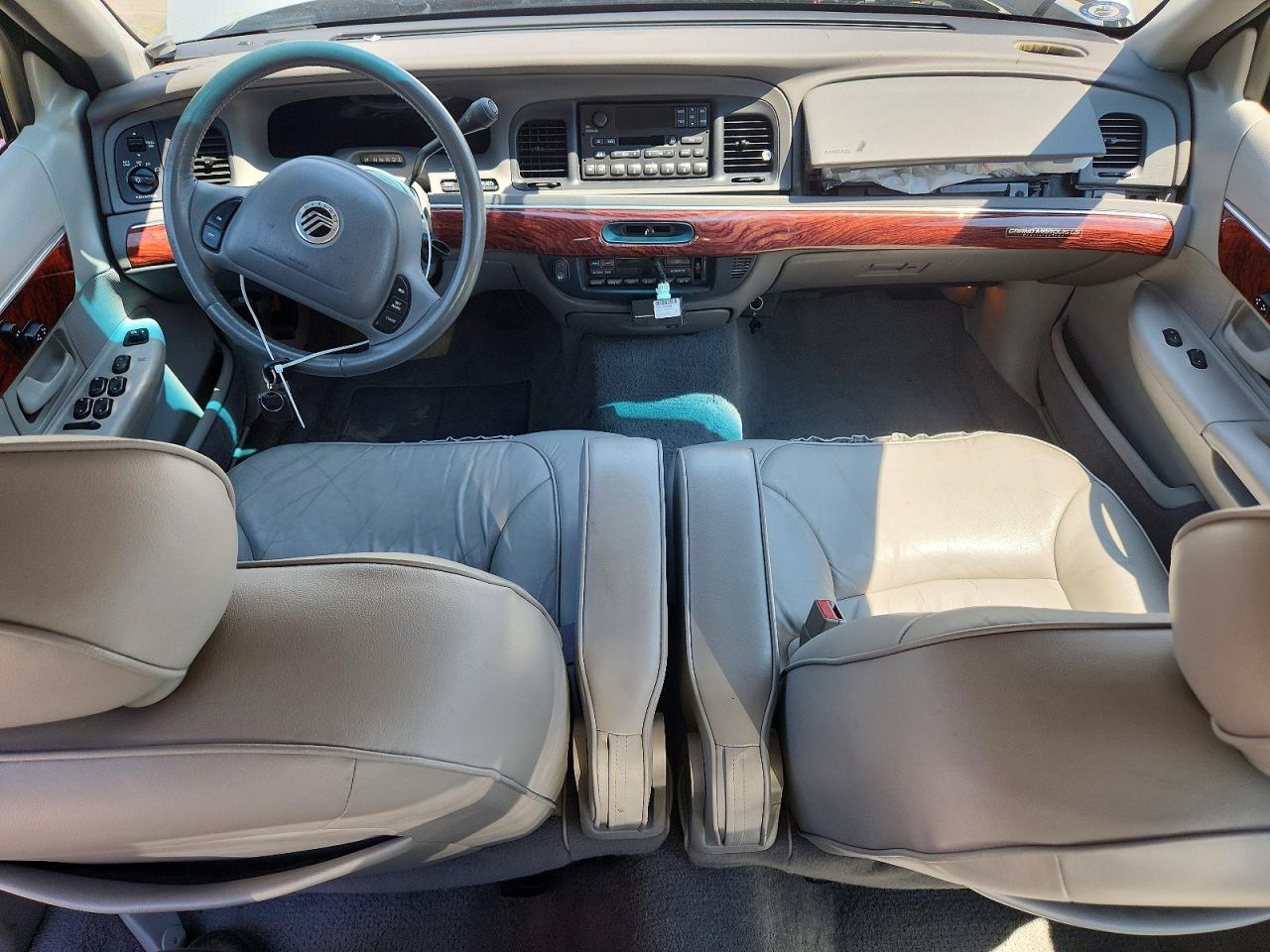2MEFM75WX1X710934 · 2001 MERCURY GRAND MARQUIS · 8/12