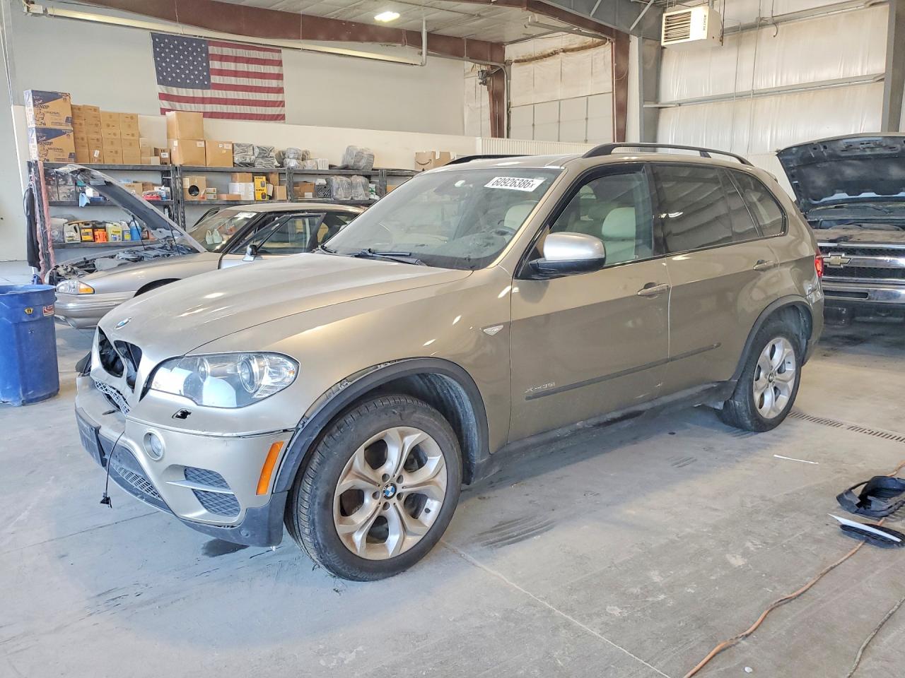 5UXZV4C59BL403708 · 2011 BMW X5