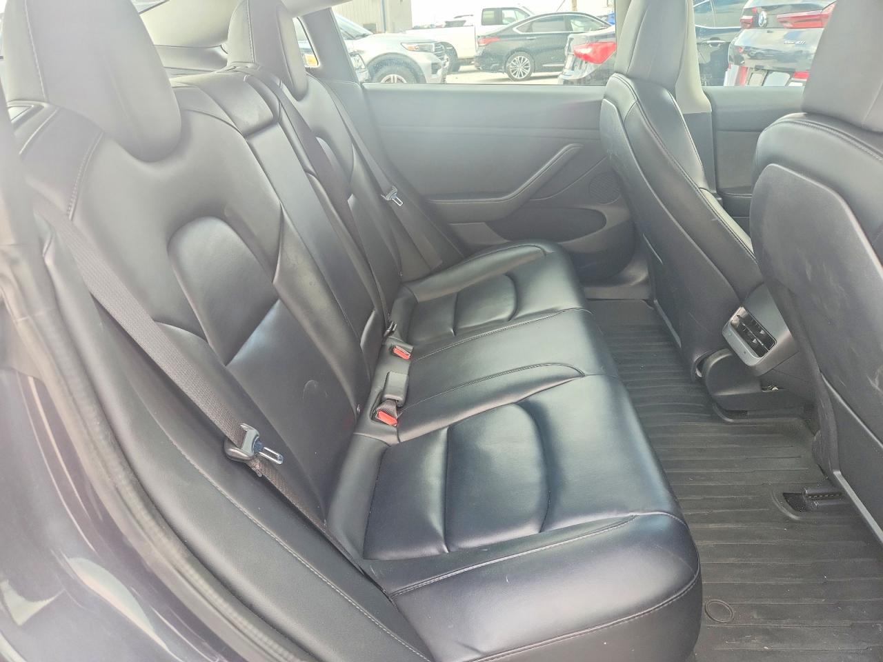 5YJ3E1EA5MF093398 · 2021 TESLA MODEL 3 · 10/12