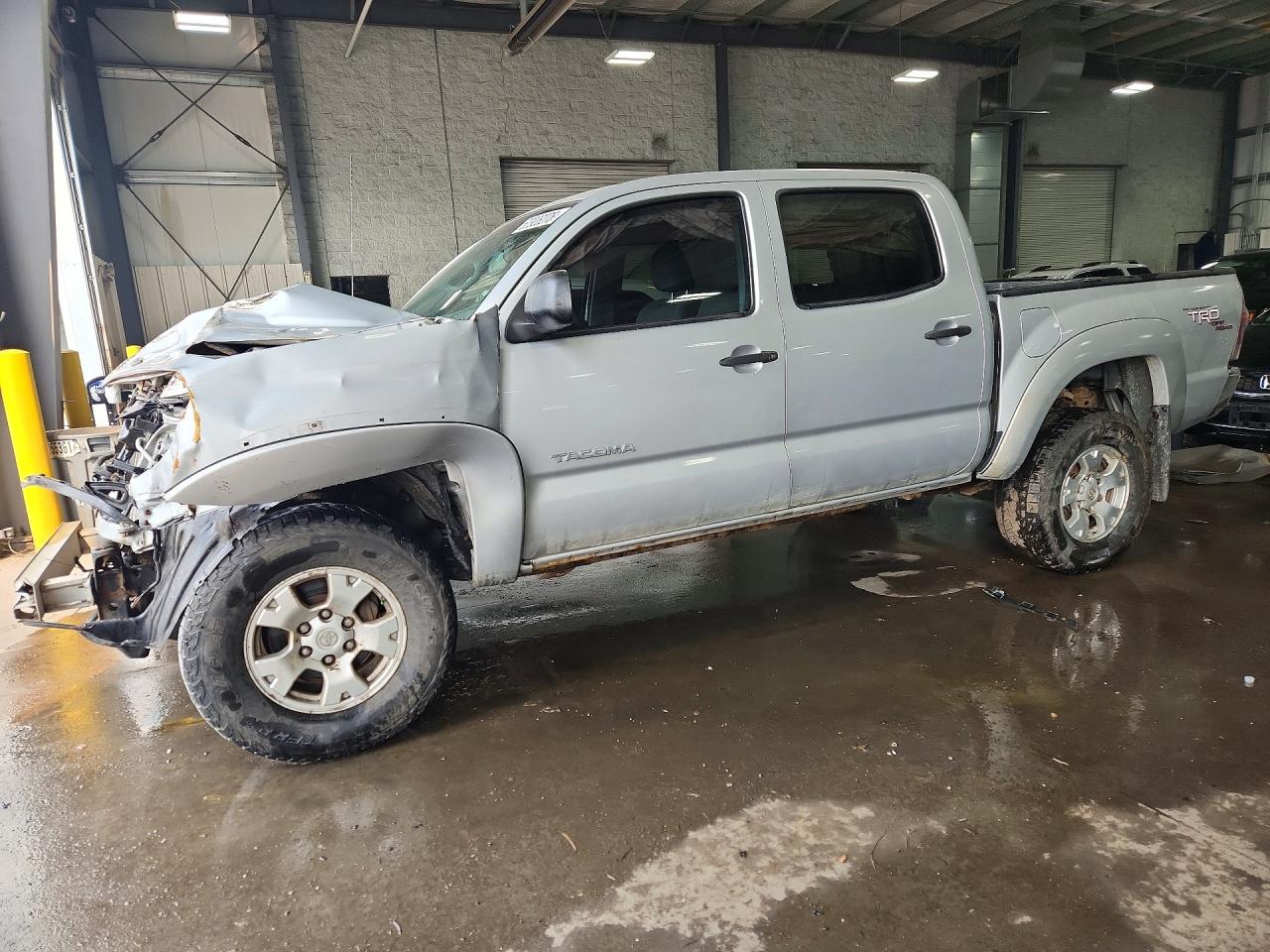 3TMLU4ENXBM069033 · 2011 TOYOTA TACOMA