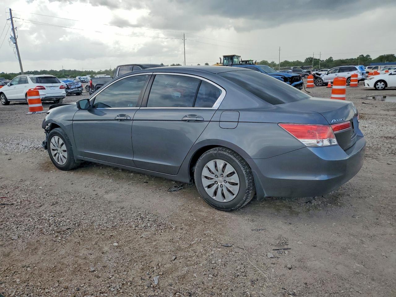 1HGCP2F37CA100568 · 2012 HONDA ACCORD · 2/13