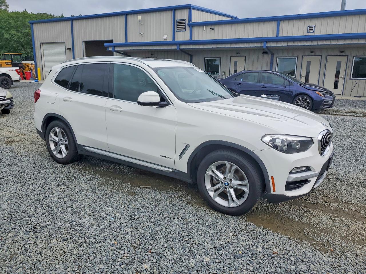 5UXTR9C55JLC76920 · 2018 BMW X3 · 4/13