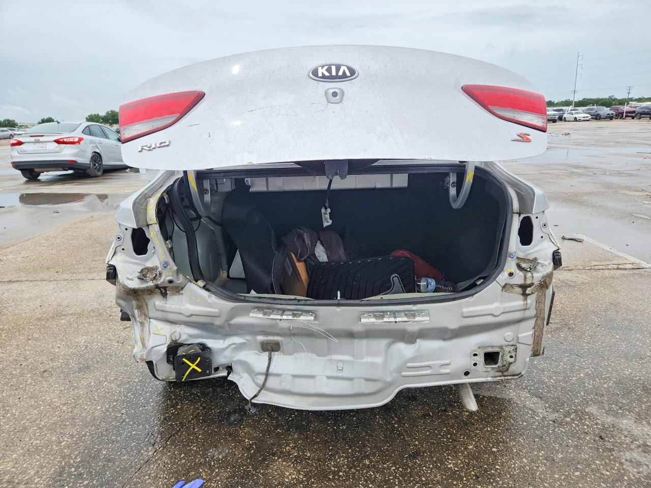 3KPA24AD5LE307425 · 2020 KIA RIO · 6/12