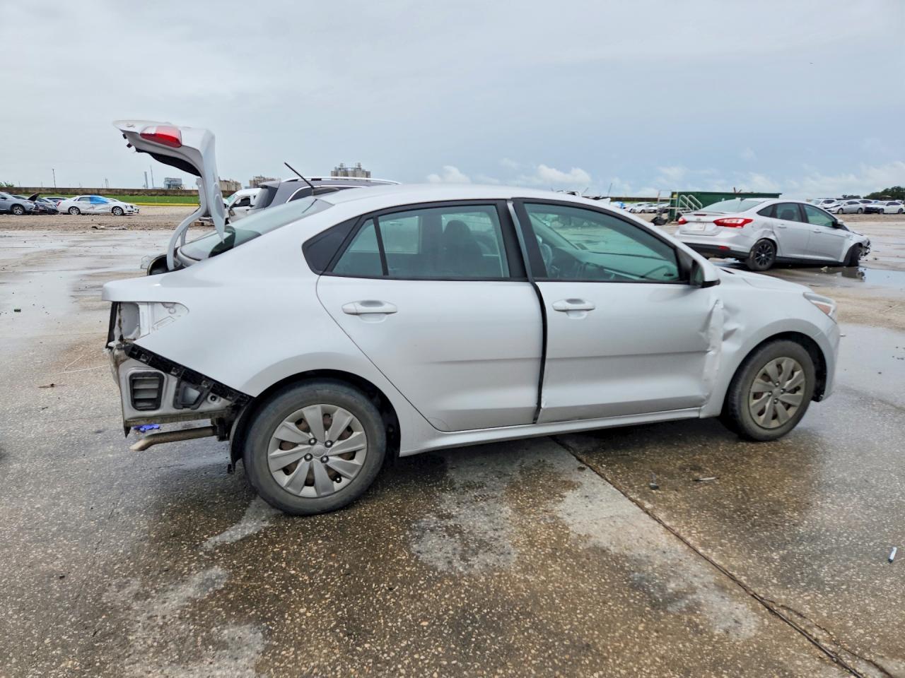 3KPA24AD5LE307425 · 2020 KIA RIO · 3/12
