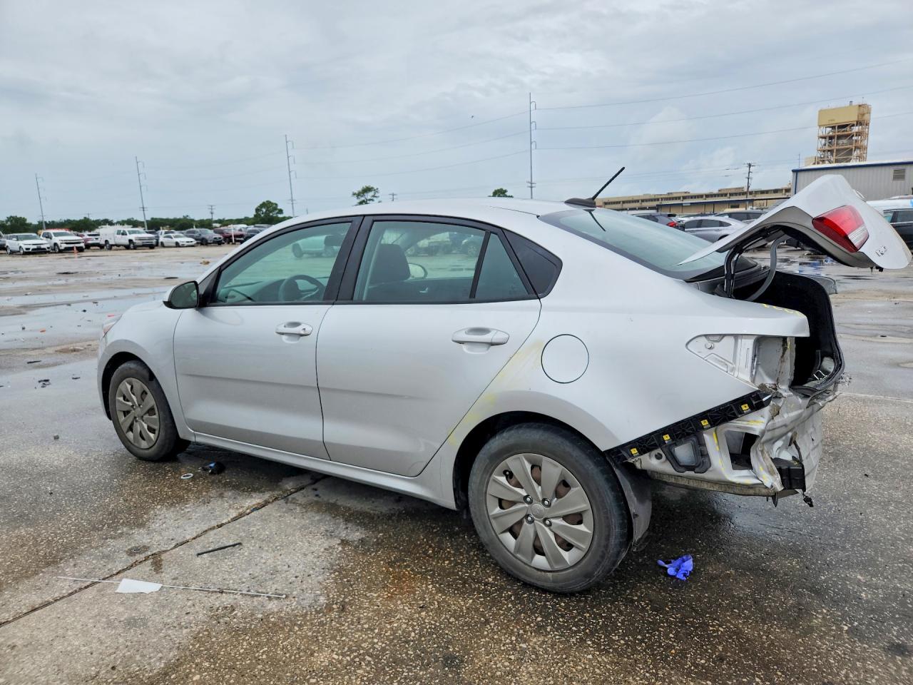 3KPA24AD5LE307425 · 2020 KIA RIO · 2/12