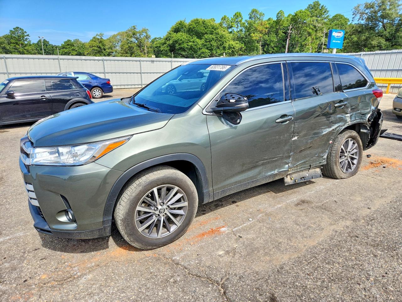 5TDKZRFH0KS310245 · 2019 TOYOTA HIGHLANDER