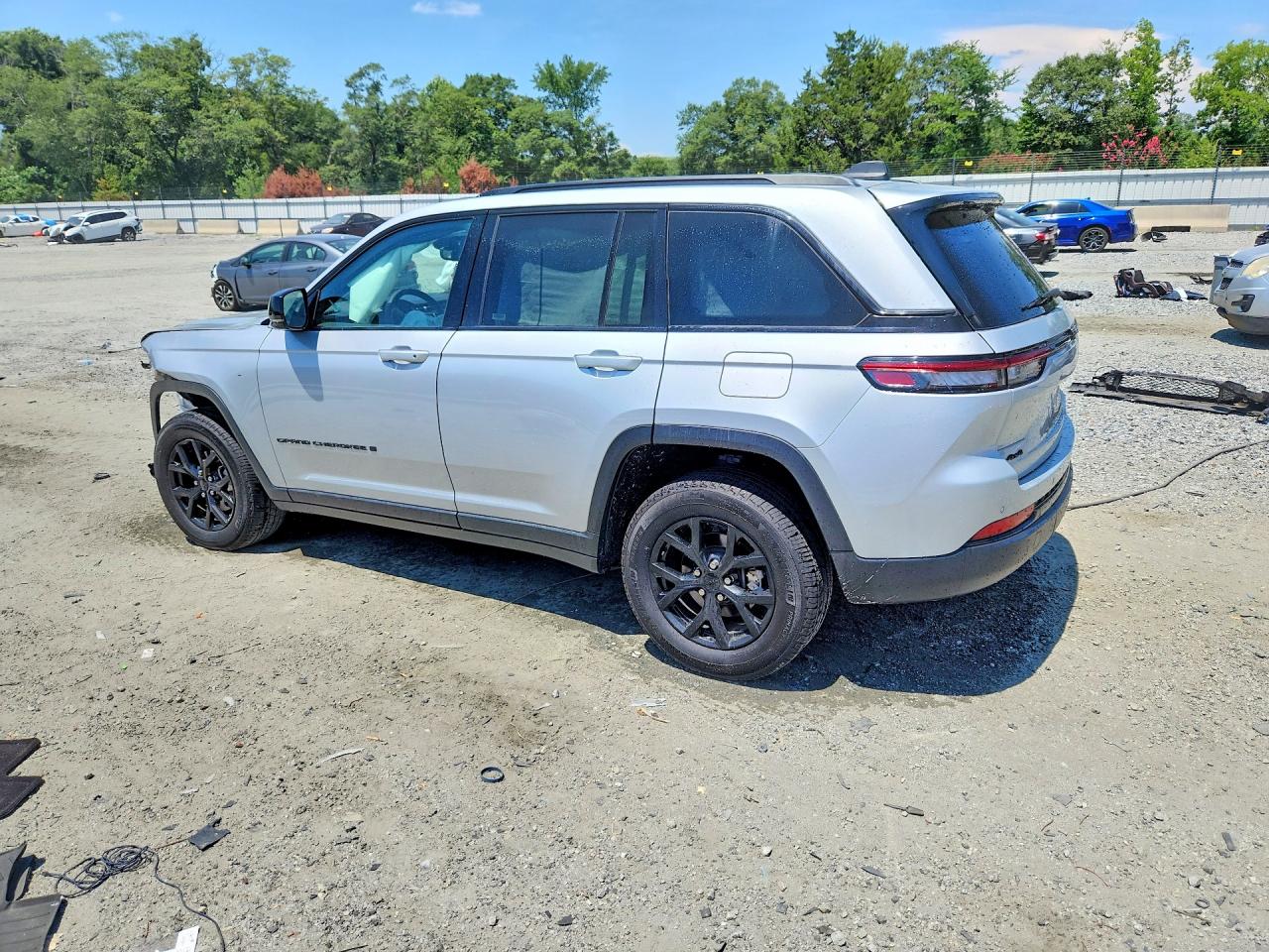 1C4RJHAG1RC108587 · 2024 JEEP GRAND CHEROKEE · 2/13