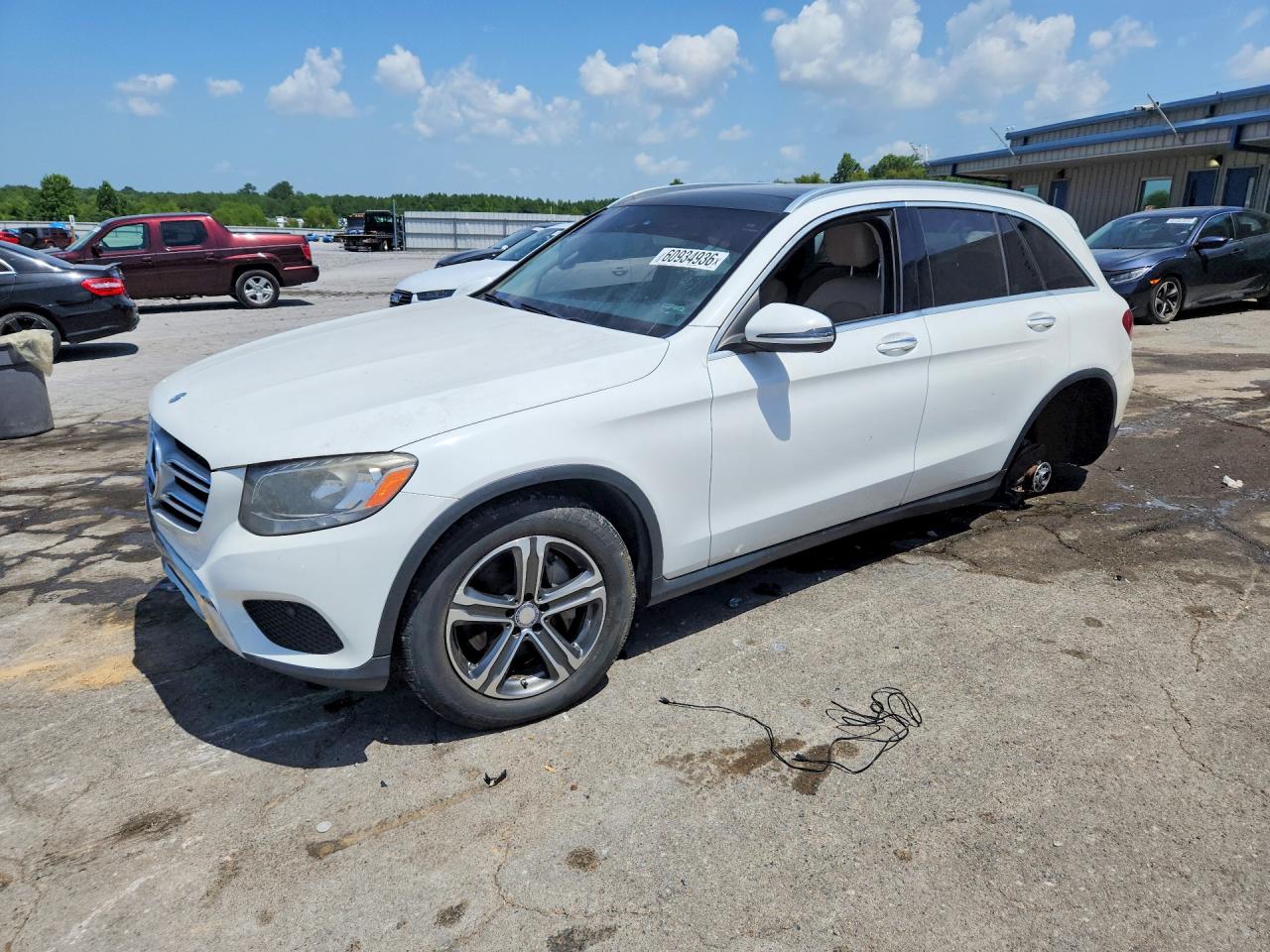 WDC0G4JB6HF196807 · 2017 MERCEDES-BENZ GLC
