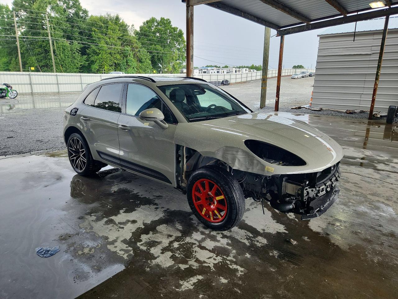 WP1AA2A57TLB09418 · 2026 PORSCHE MACAN · 4/14