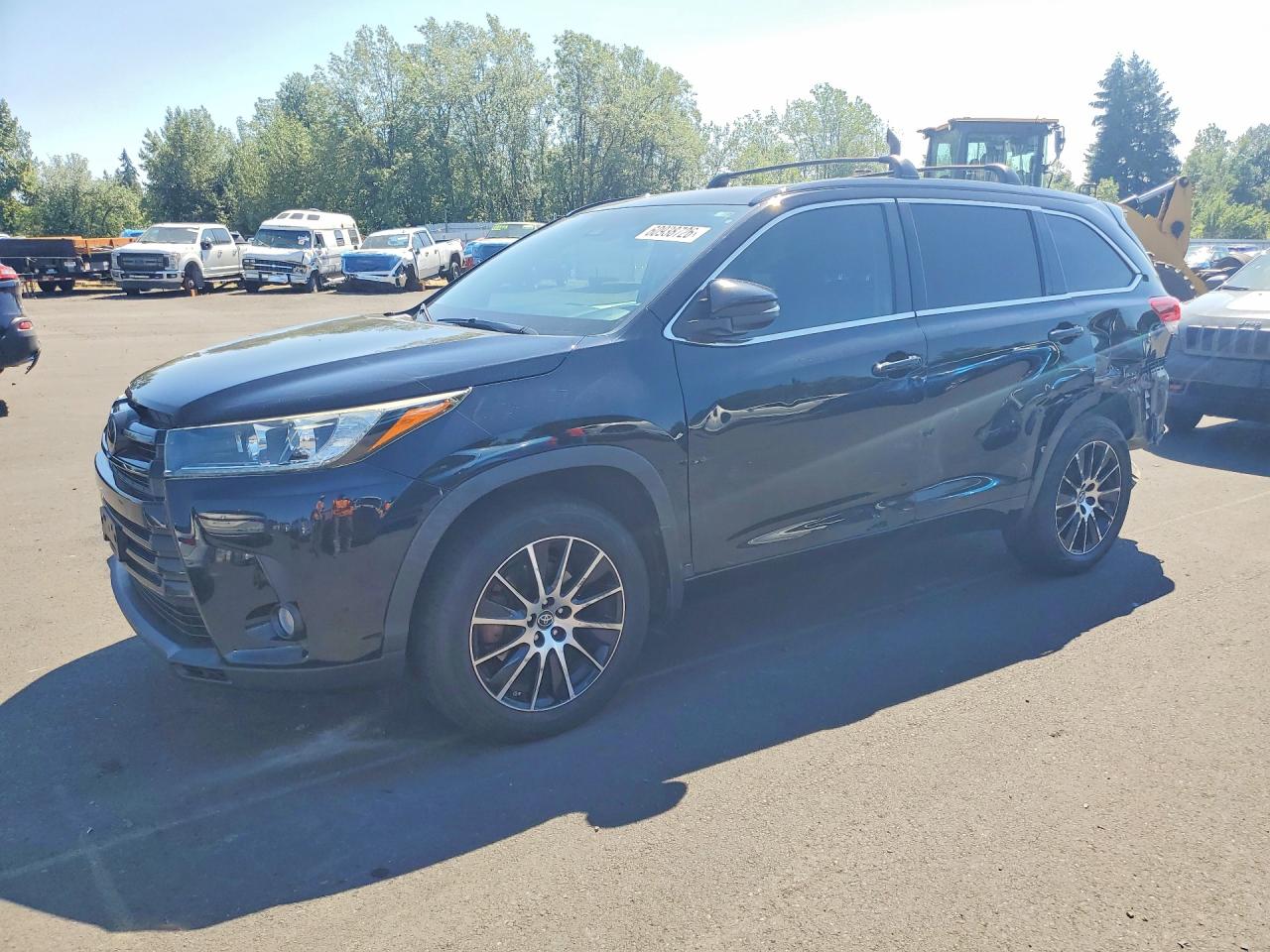 5TDJZRFH7JS863517 · 2018 TOYOTA HIGHLANDER