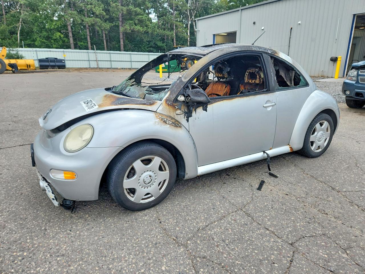 3VWDC21C41M402757 · 2001 VOLKSWAGEN NEW BEETLE