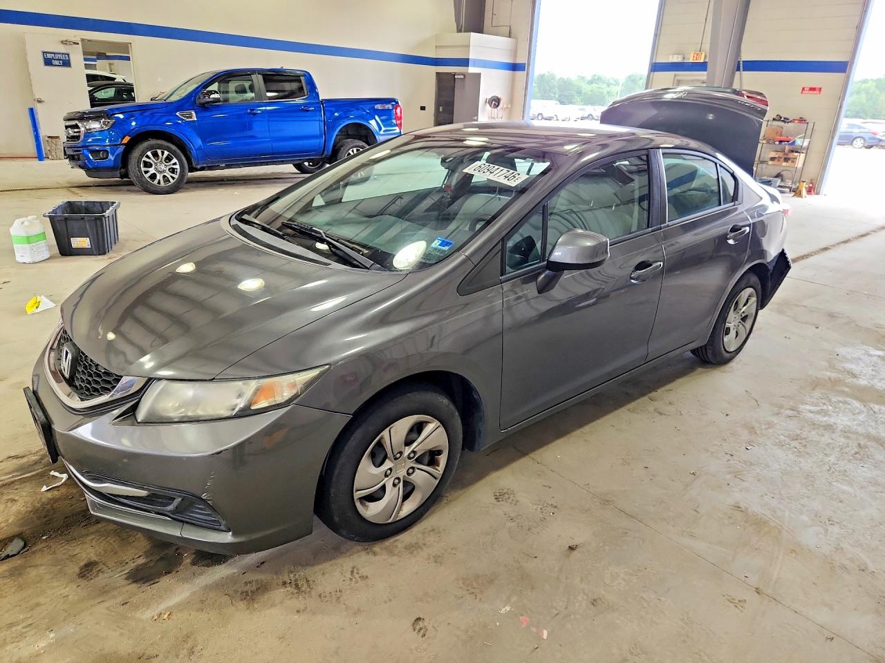 2HGFB2F58DH595685 · 2013 HONDA CIVIC