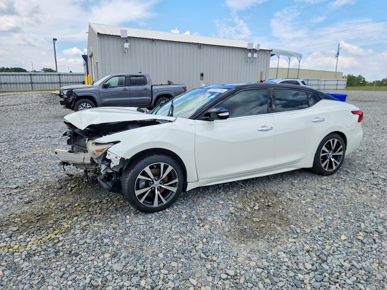 2017 NISSAN MAXIMA