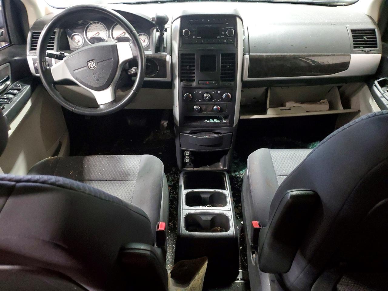 2D4RN5D1XAR317478 · 2010 DODGE GRAND CARAVAN · 8/13