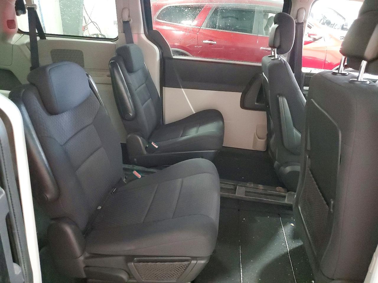 2D4RN5D1XAR317478 · 2010 DODGE GRAND CARAVAN · 11/13