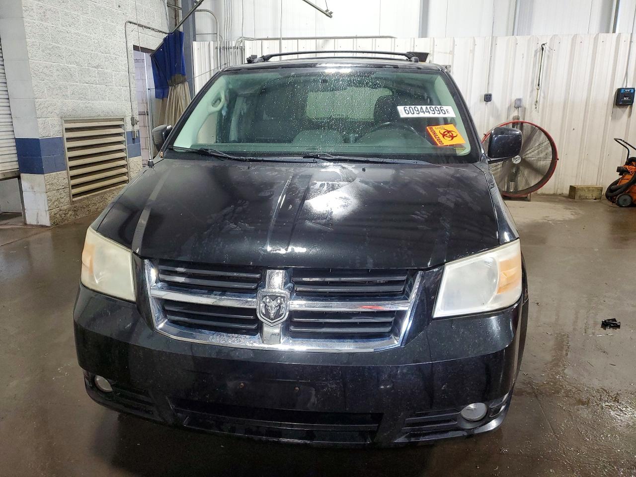 2D4RN5D1XAR317478 · 2010 DODGE GRAND CARAVAN · 5/13