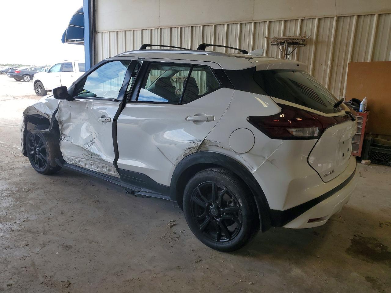 3N1CP5CV9PL564372 · 2023 NISSAN KICKS · 2/13