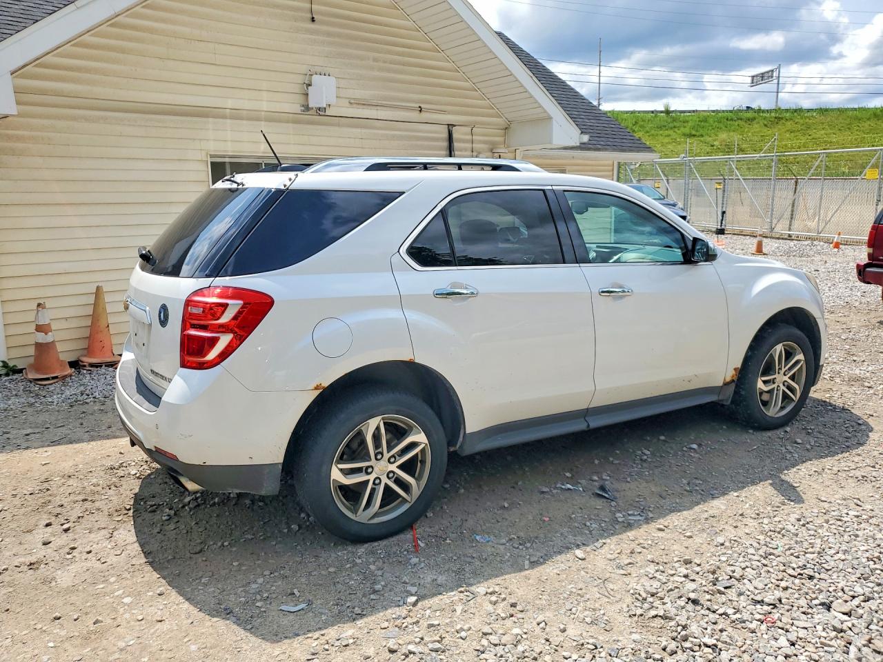 2GNFLGE32G6208631 · 2016 CHEVROLET EQUINOX · 3/13