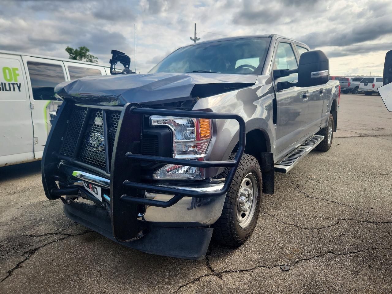 2022 FORD F350