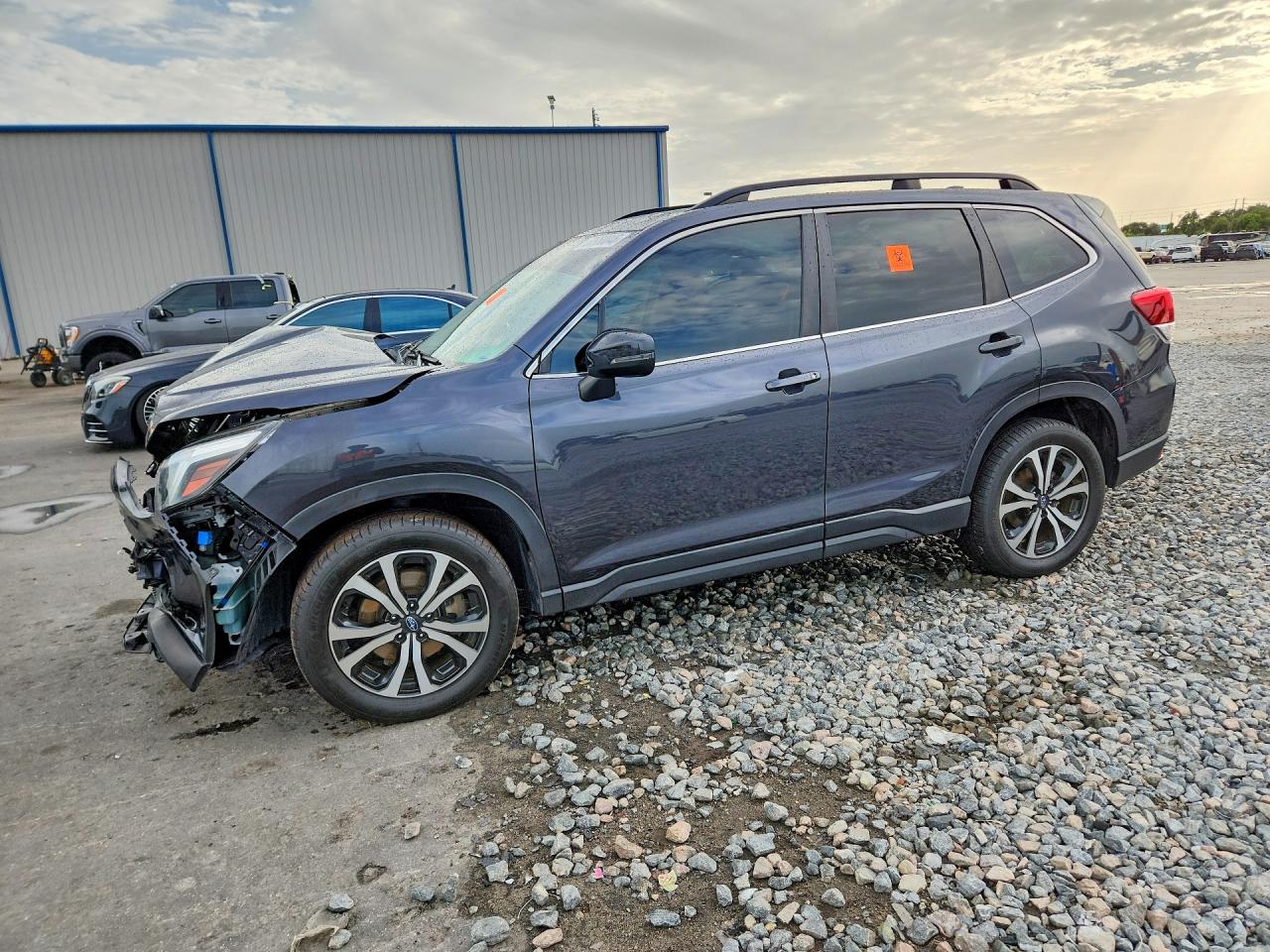 JF2SKASCXKH525895 · 2019 SUBARU FORESTER