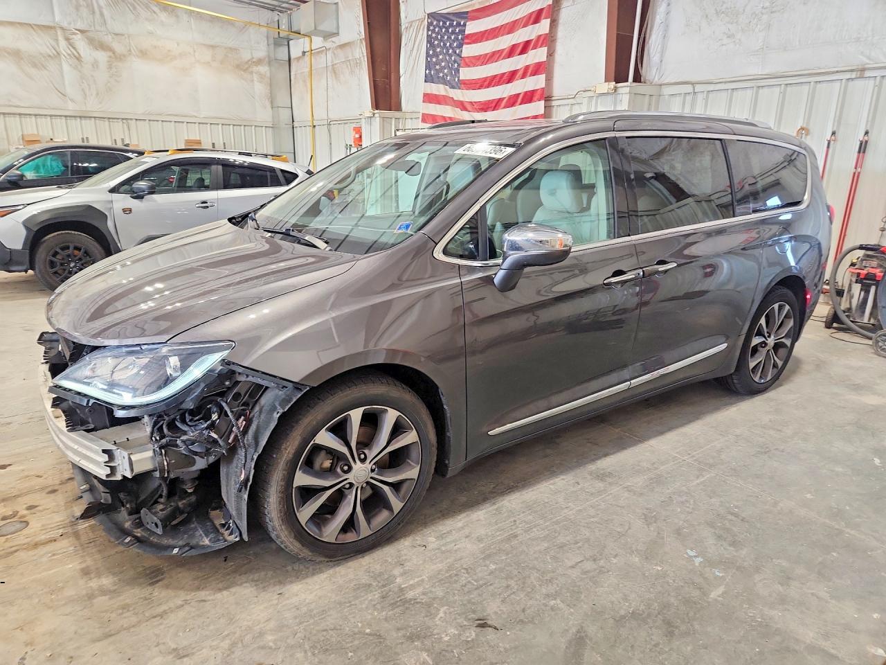 2C4RC1GG5HR751877 · 2017 CHRYSLER PACIFICA