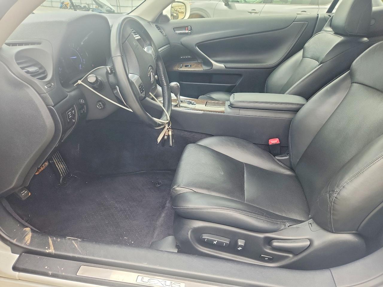 JTHFF2C27F2532455 · 2015 LEXUS IS · 7/12