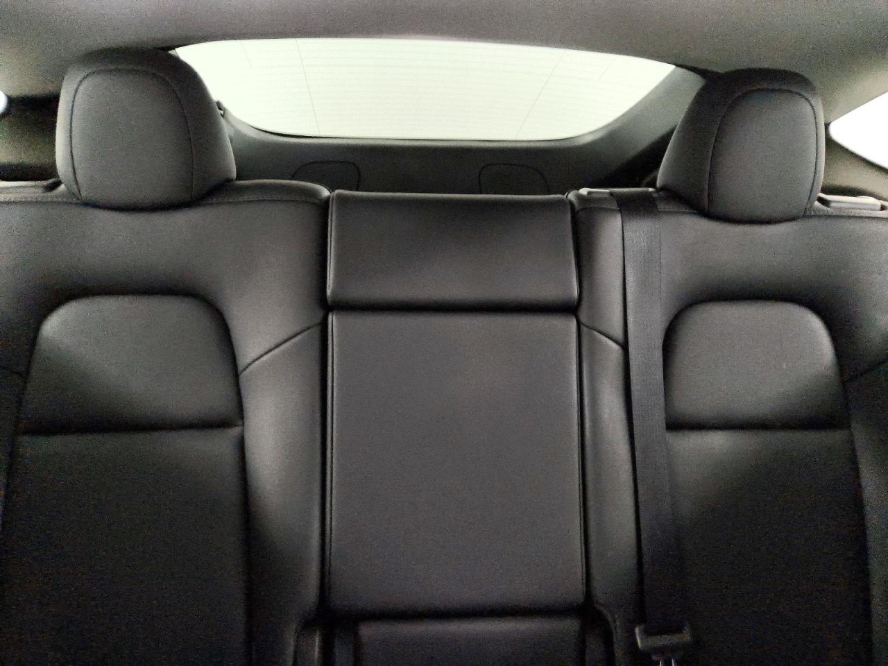 7SAYGDEF6NF389239 · 2022 TESLA MODEL Y · 10/13