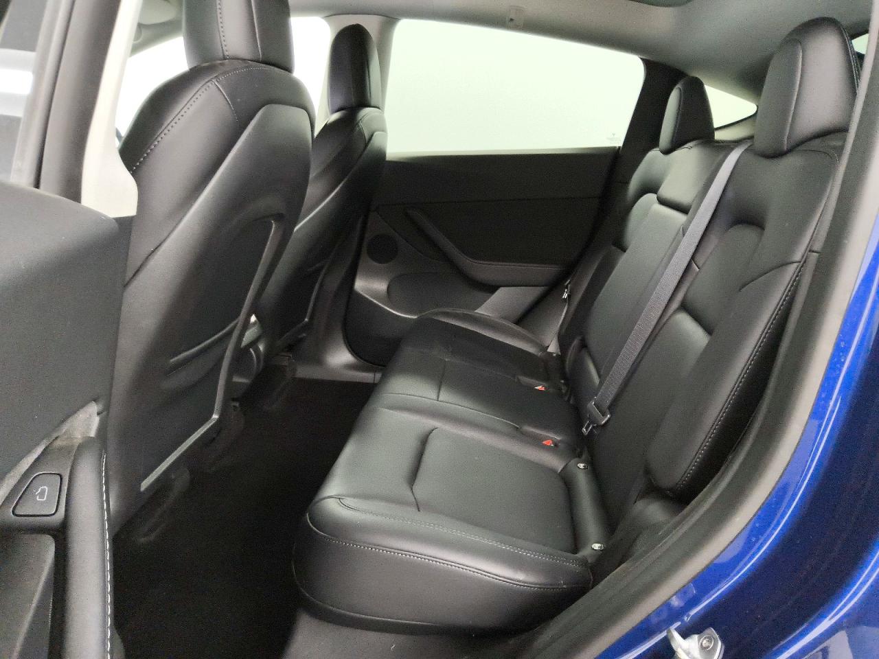 7SAYGDEF6NF389239 · 2022 TESLA MODEL Y · 11/13
