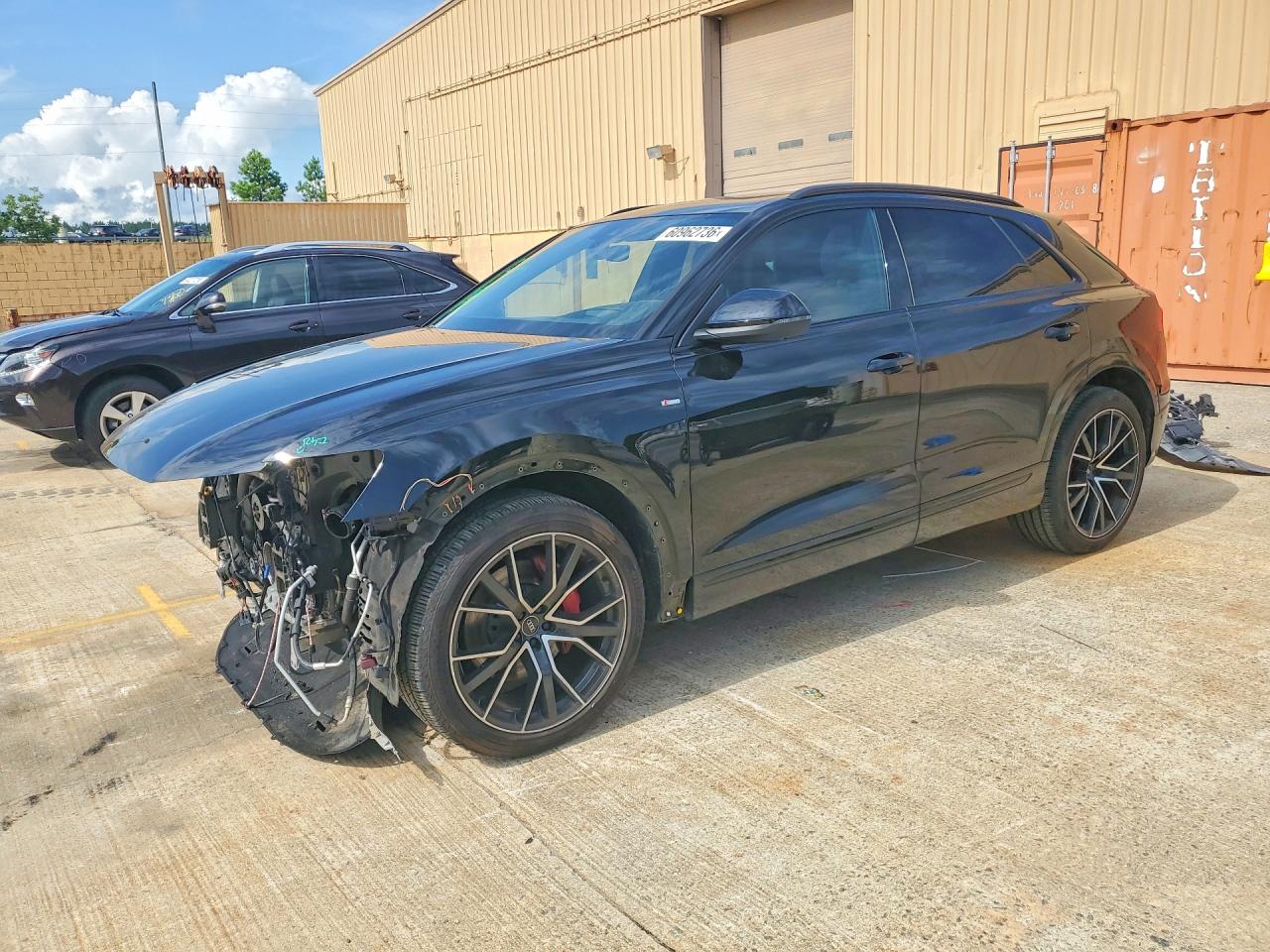 WA1FVAF18MD040272 · 2021 AUDI Q8