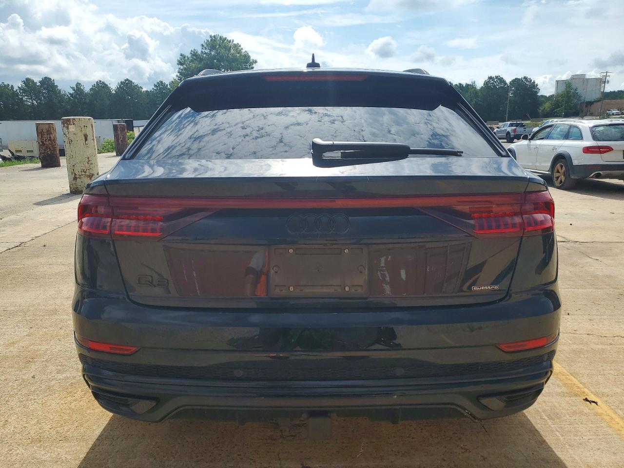 WA1FVAF18MD040272 · 2021 AUDI Q8 · 5/11